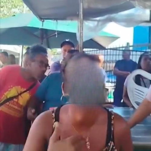 Camaçari: Escandalo no centro. Remanejamento de ambulantes provoca conflitos com fiscais