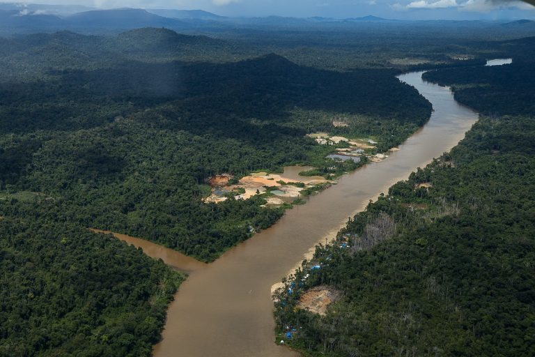 Lei Destina Recursos de Fundos Antigos para Obras na Amazônia e no Nordeste