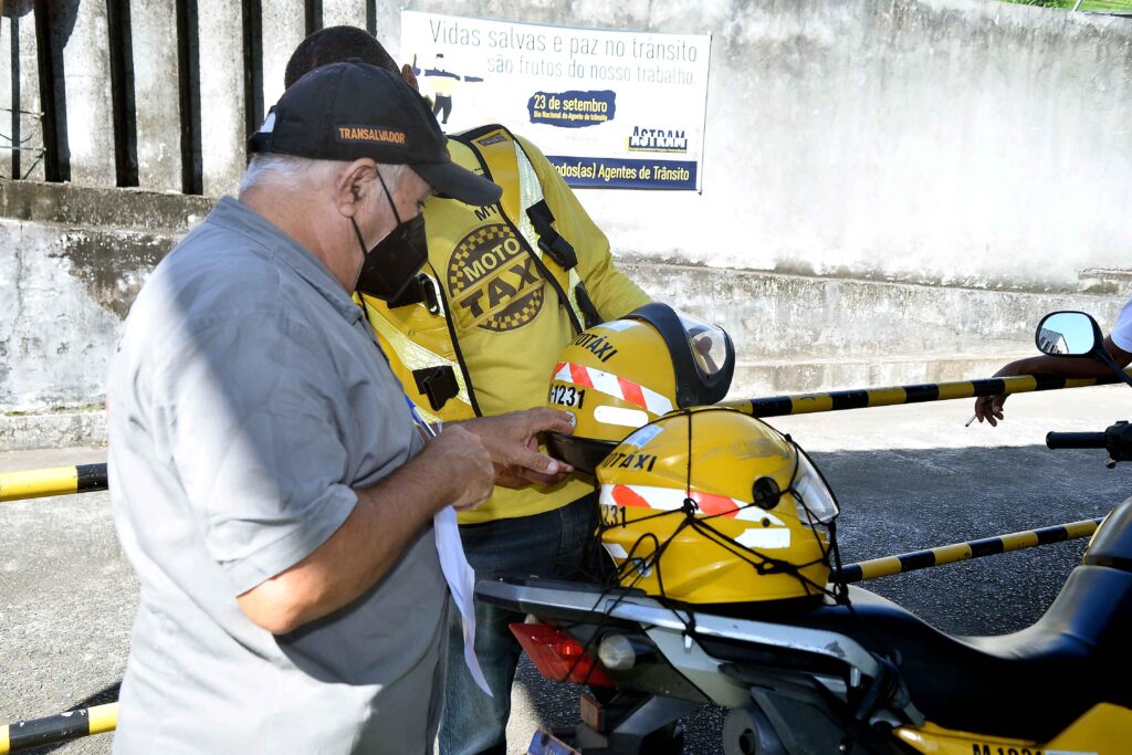 Salvador: Início de vistoria obrigatória de mototáxis