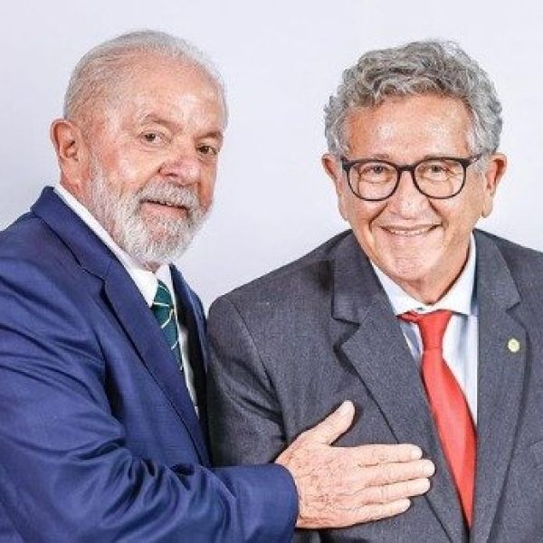 Camaçari: Caetano Sai em Defesa de Lula e Aponta Comunicação Como Principal Problema